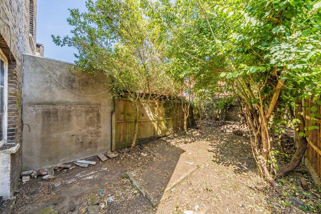 Property photo 3 of 3