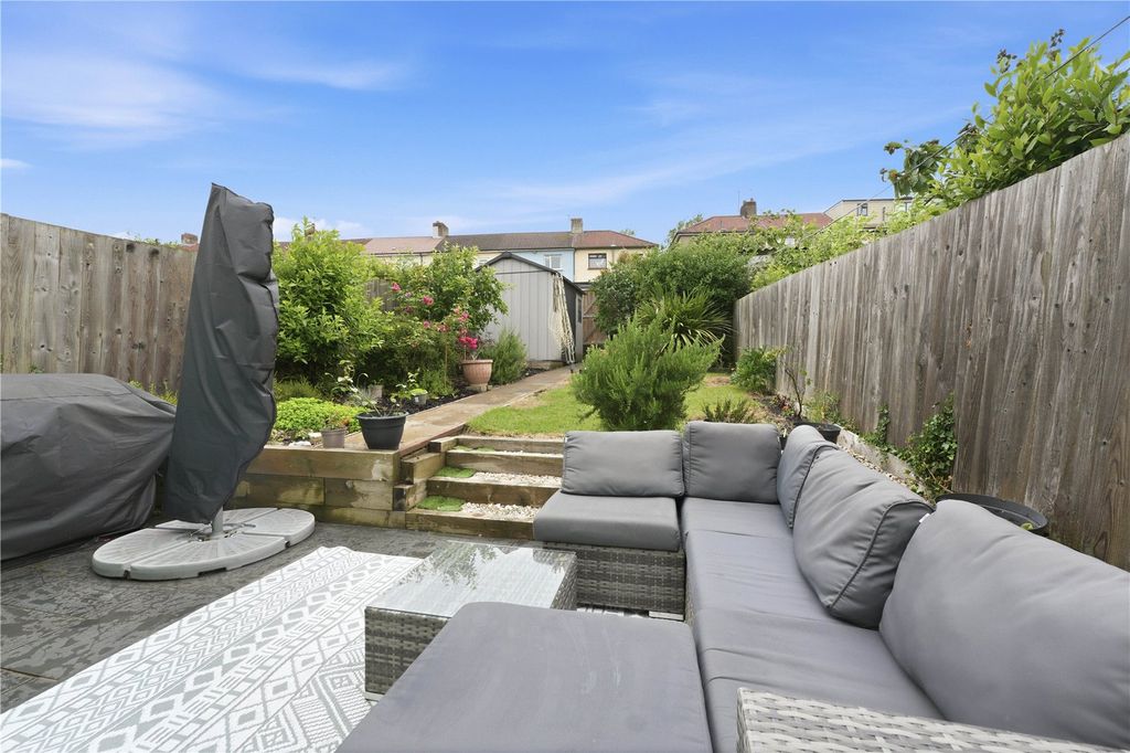 Property photo 3 of 38 Picture No. 36
