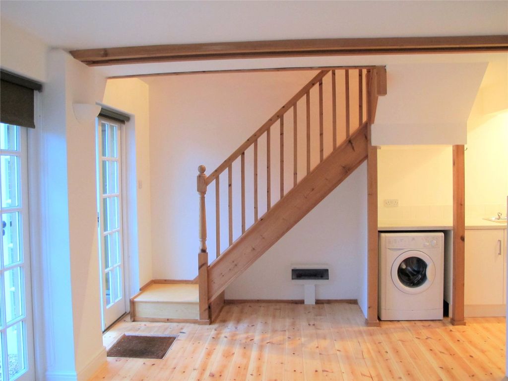 Property photo 2 of 8 Picture No. 01