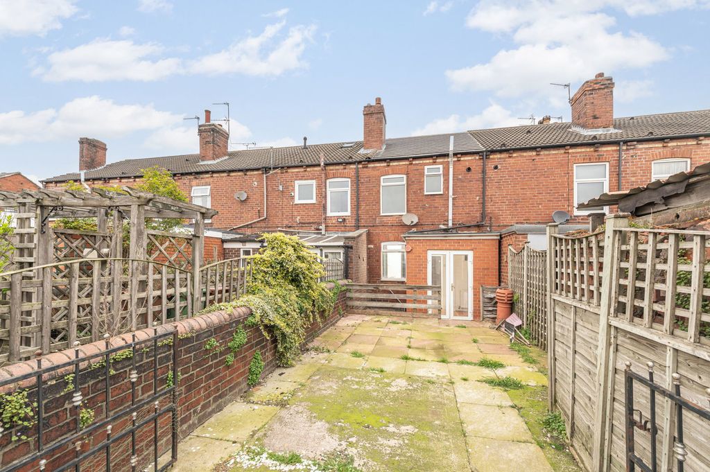 Property photo 3 of 12