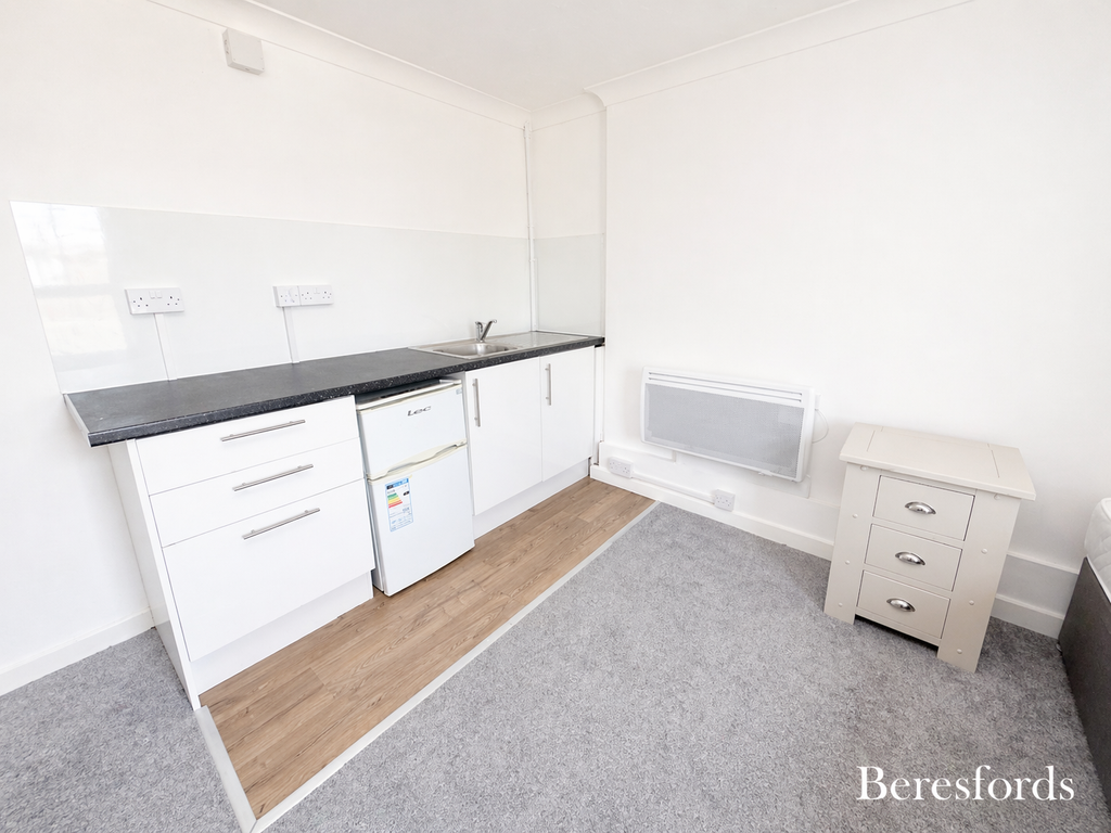 Property photo 2 of 7 Kitchen Area