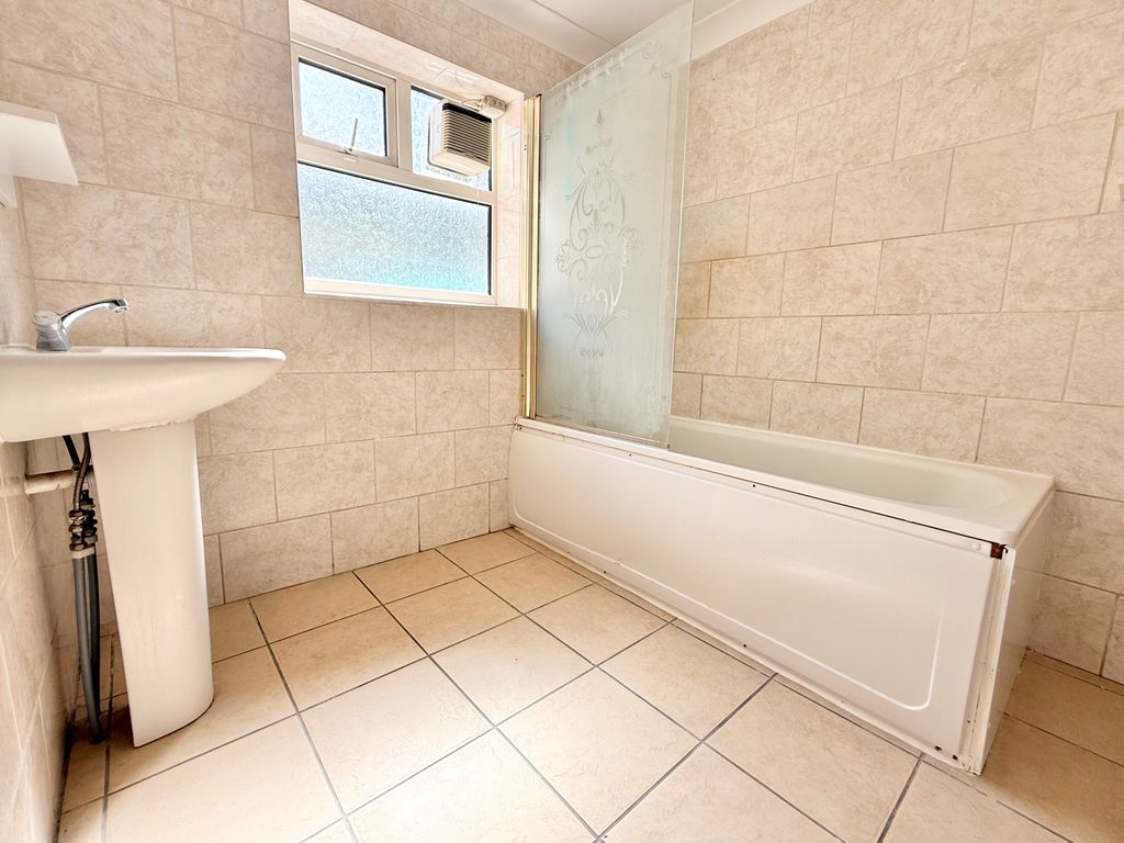 Property photo 2 of 6 Img_4569
