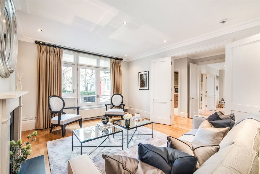Property photo 1 of 16 Reception Room