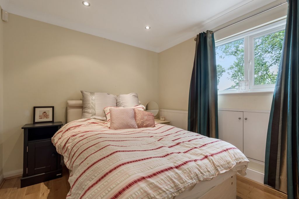 Property photo 3 of 10 326289 (5)