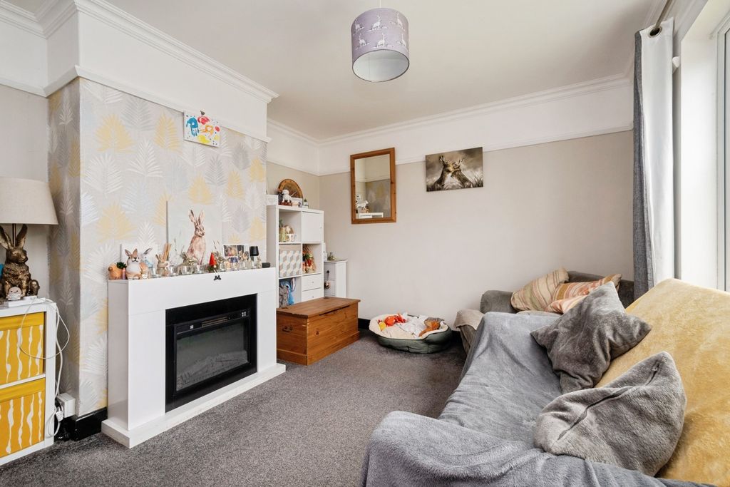 Property photo 2 of 17 Pbox-Img.Jpg