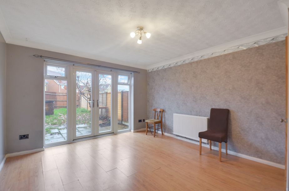 Property photo 3 of 20 Living Room (1).Jpg