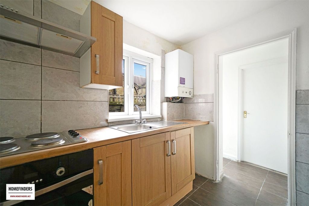 Property photo 2 of 17 Picture No. 29