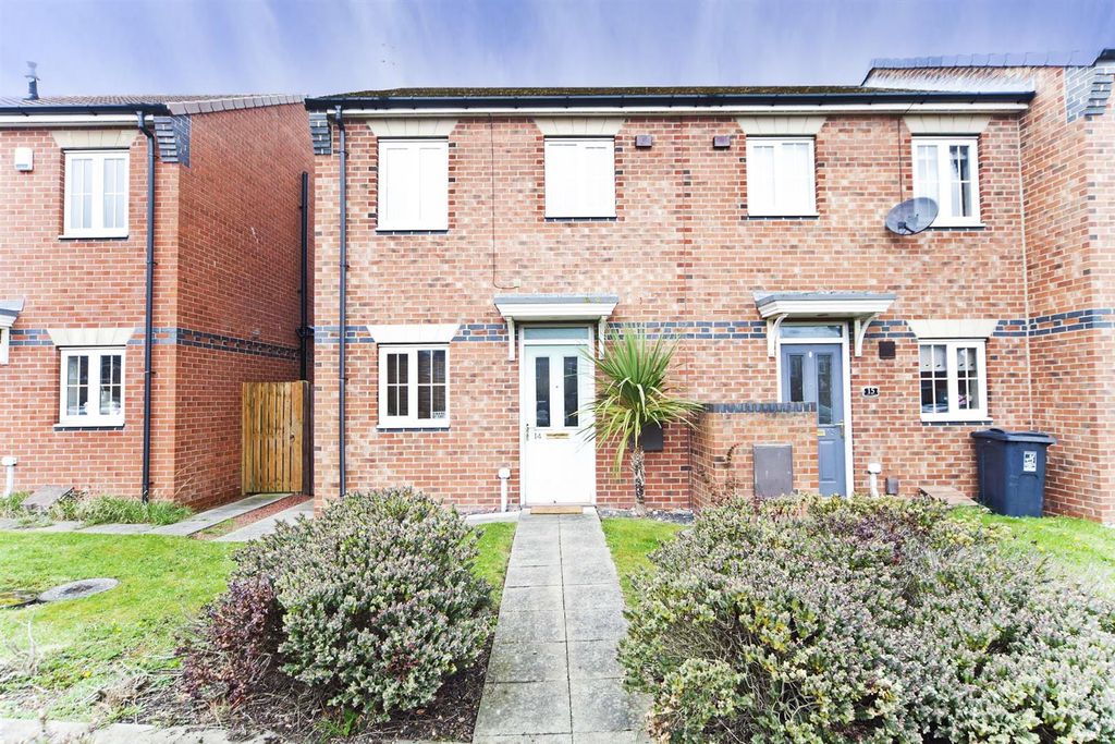 Property photo 2 of 18