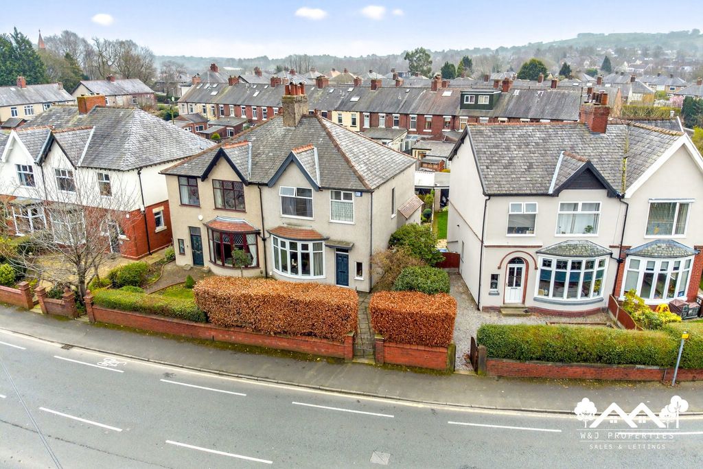 Property photo 1 of 49