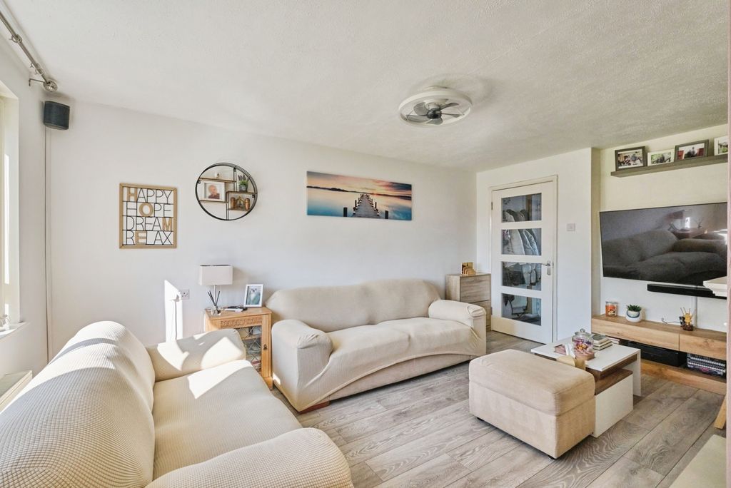 Property photo 3 of 13 Living Room