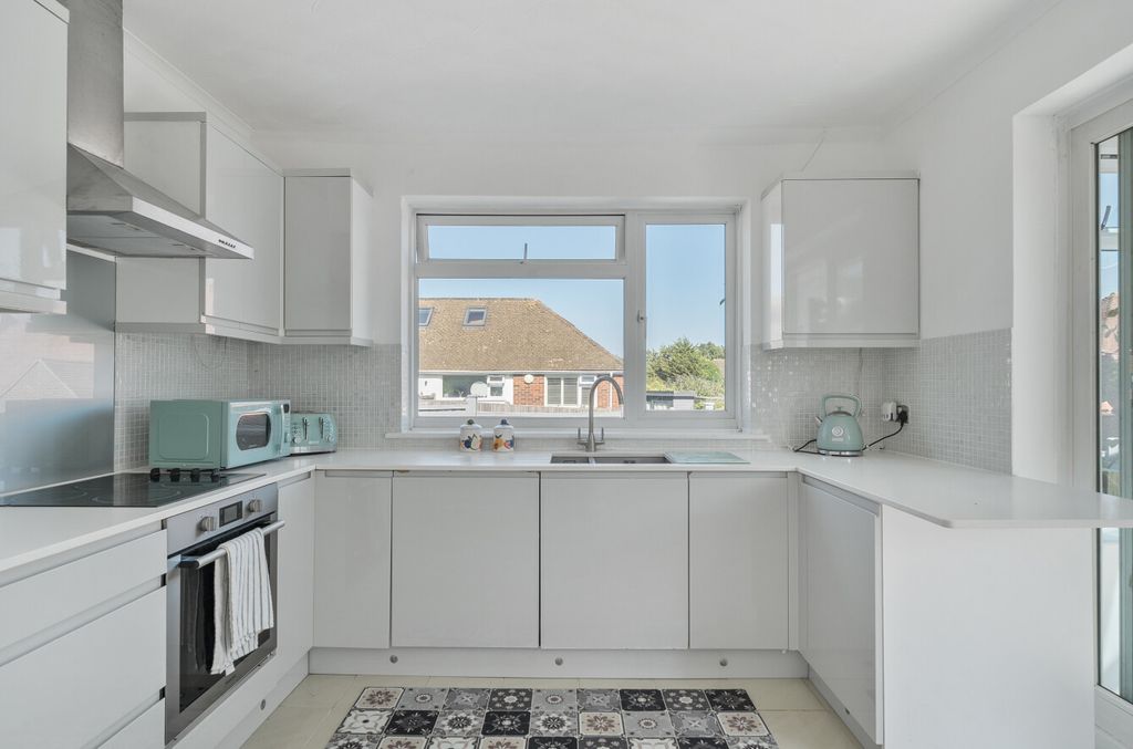 Property photo 2 of 13 Kitchen