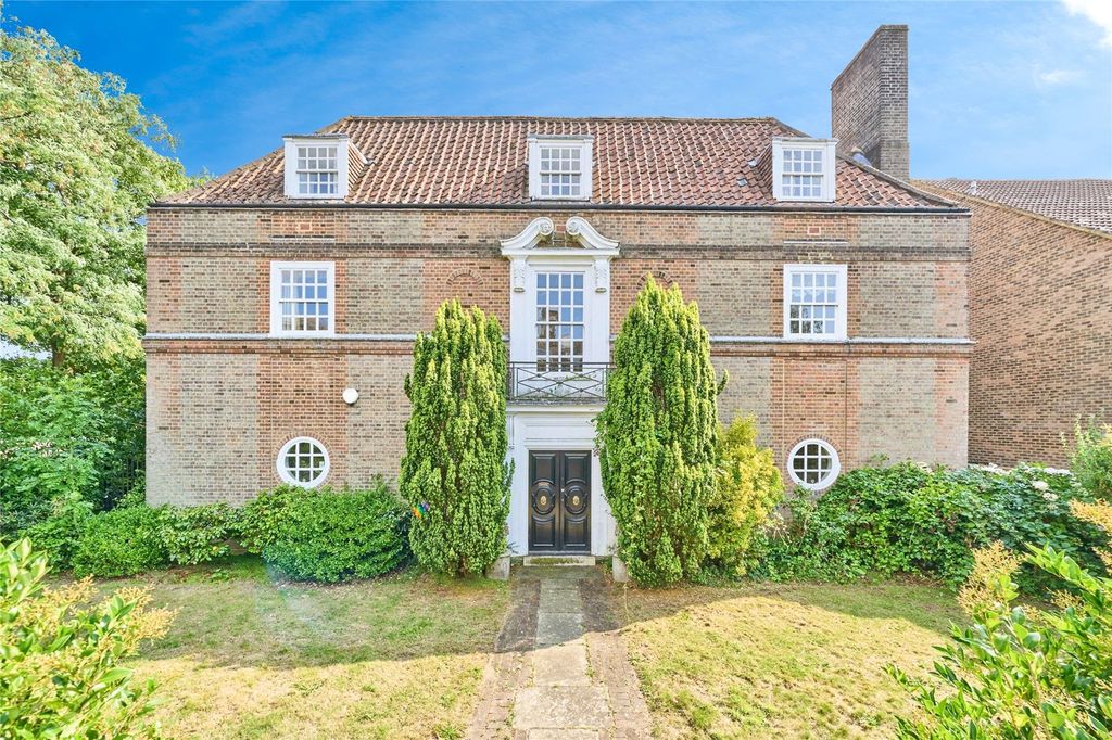 Property photo 1 of 22 External