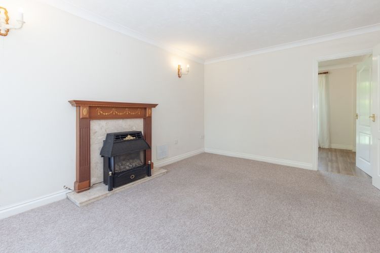 Property photo 2 of 9 225258