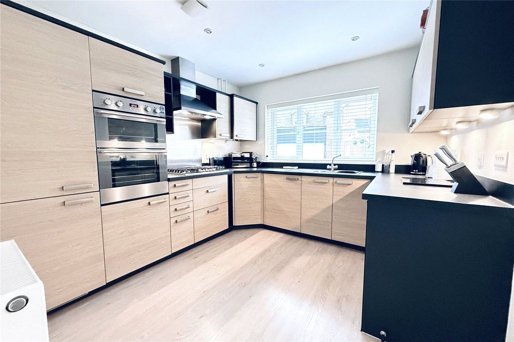 Property photo 2 of 14 Picture No. 02