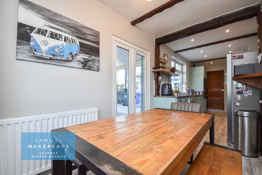 Property photo 3 of 33 Gallery