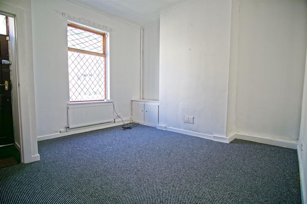 Property photo 2 of 5 Reception