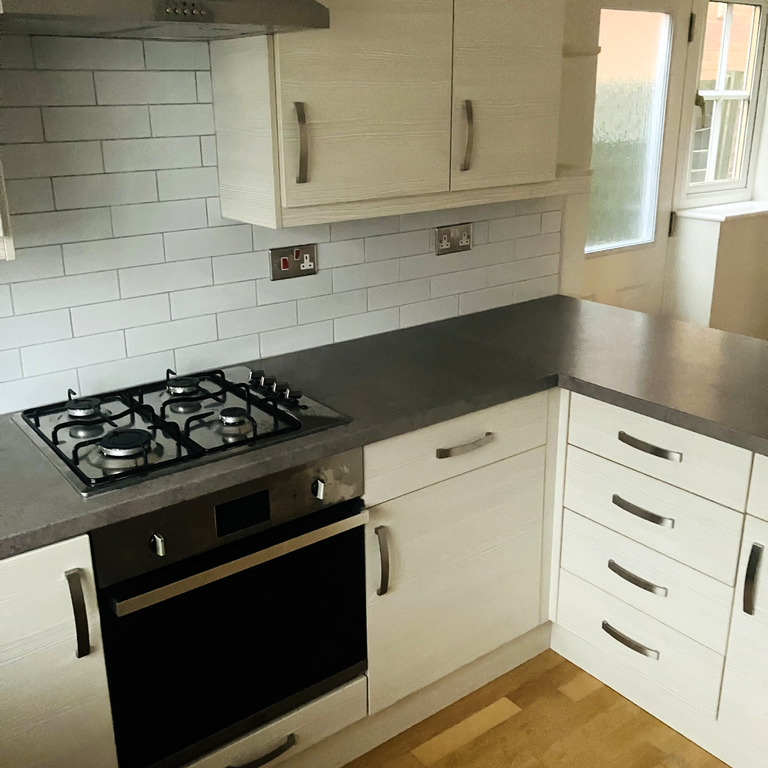 Property photo 3 of 12 Kitch