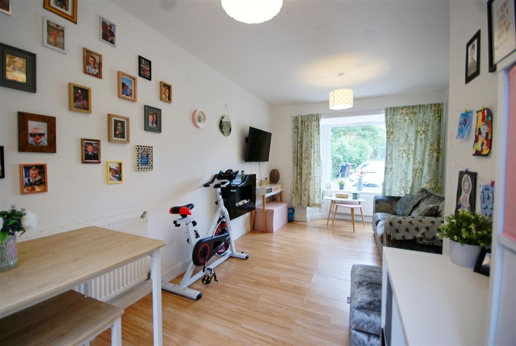 Property photo 3 of 11 3.Jpg