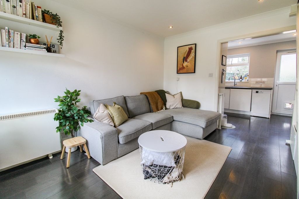 Property photo 3 of 11