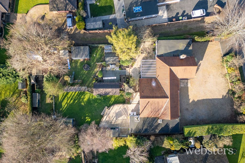 Property photo 2 of 37