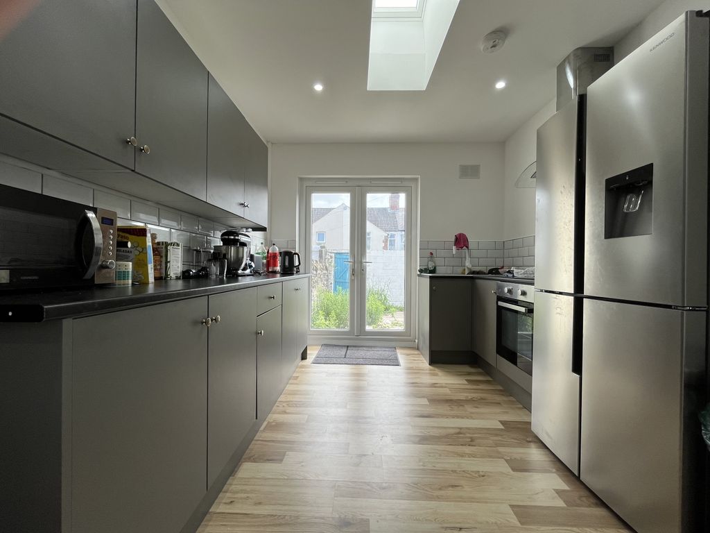 Property photo 2 of 11 68 Dogfield_5