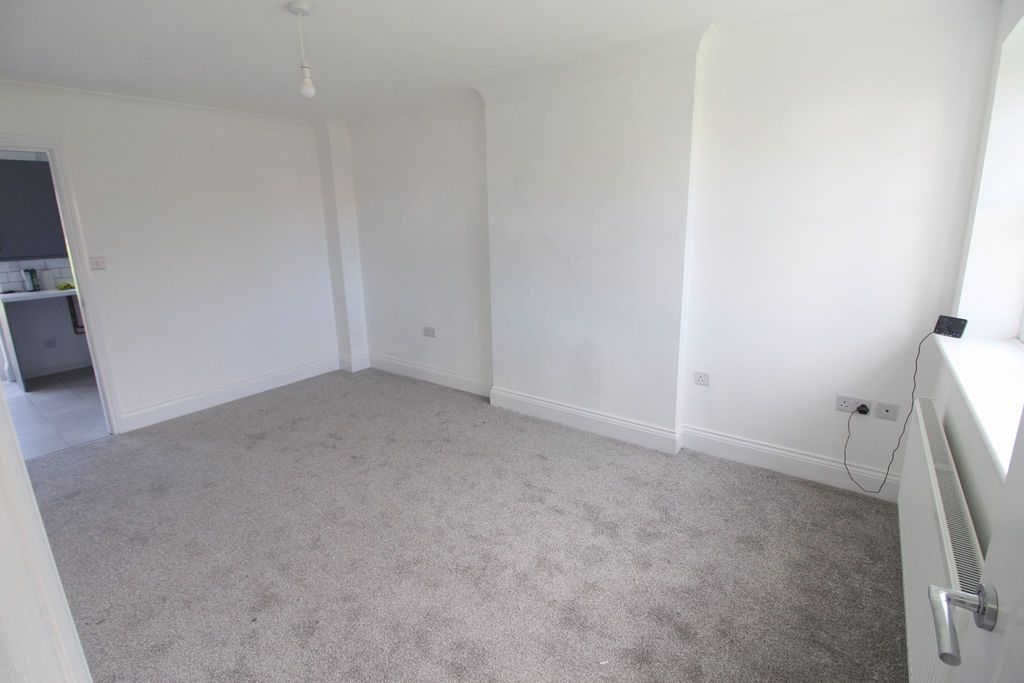Property photo 3 of 13 Photograph 3