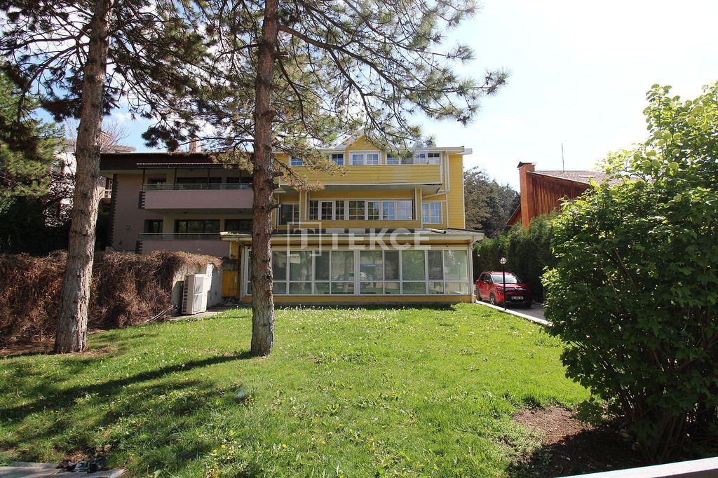 Property photo 2 of 43