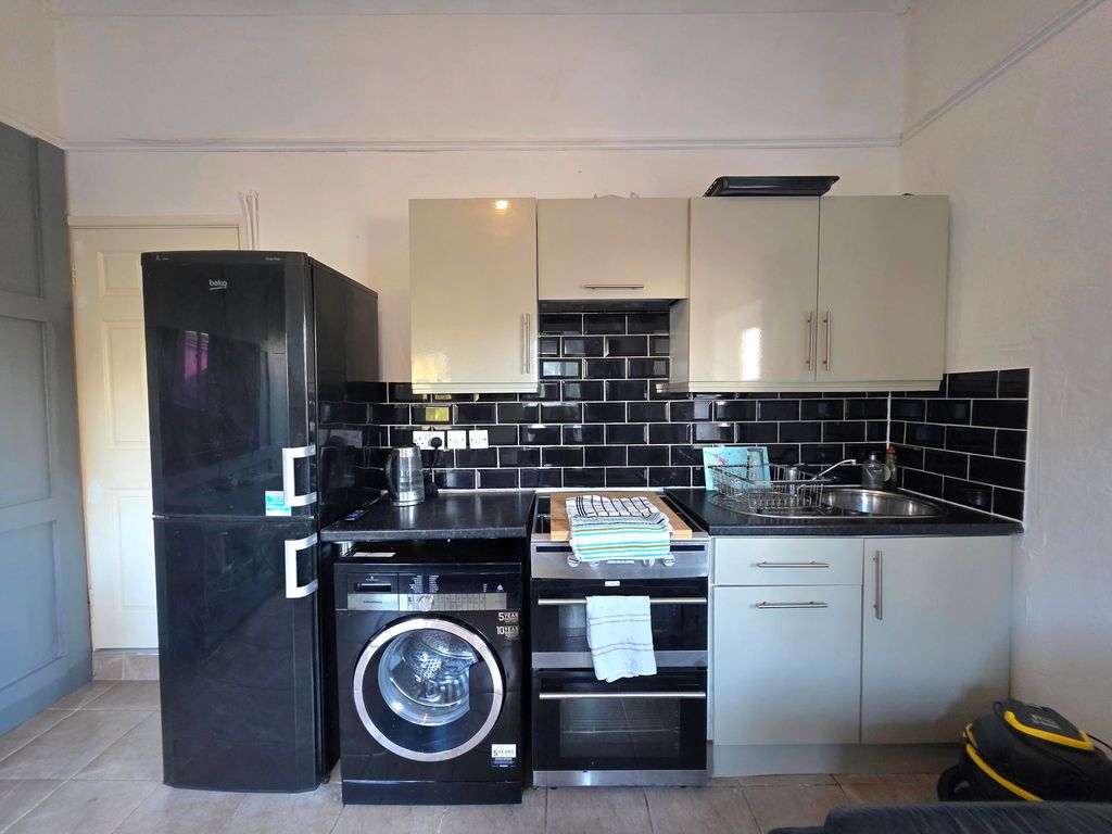 Property photo 3 of 7 Image