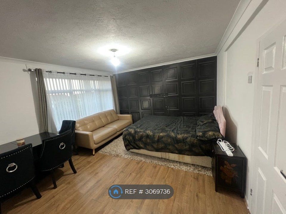 Property photo 1 of 4