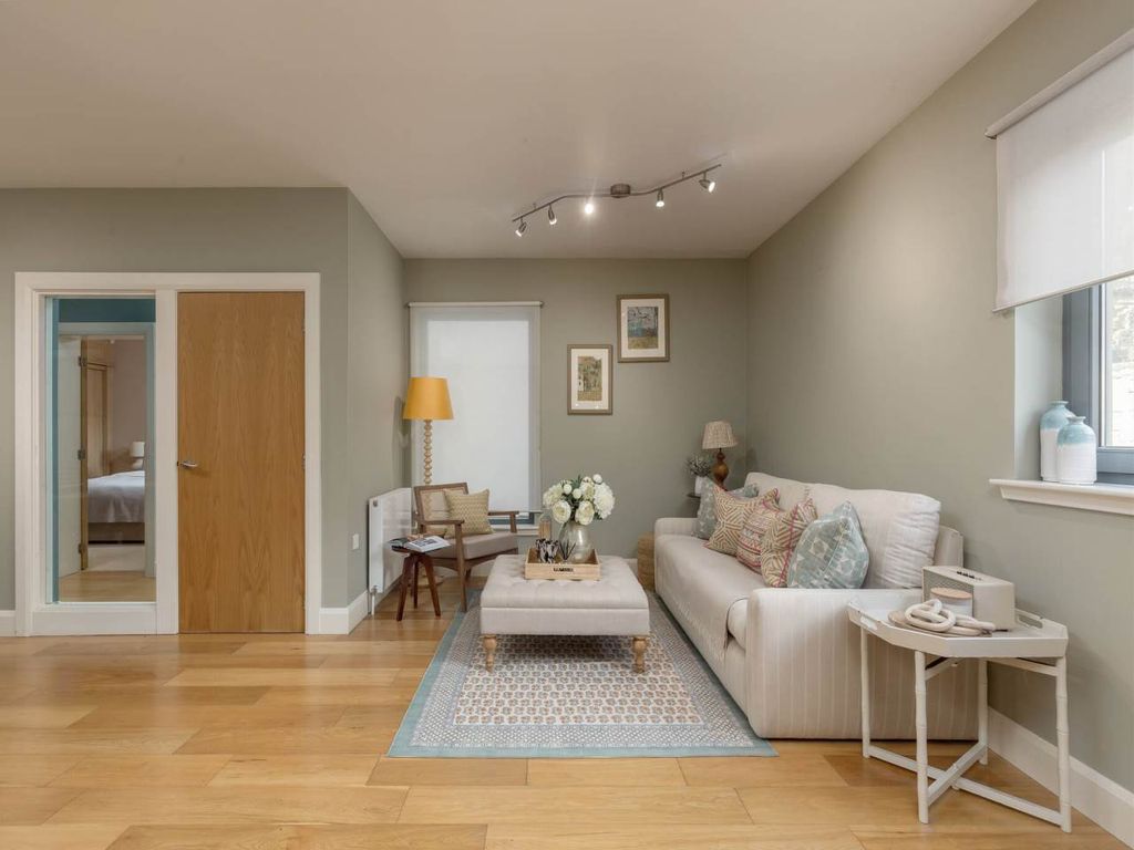 Property photo 3 of 15 68671_Northumberlandplaceln-017