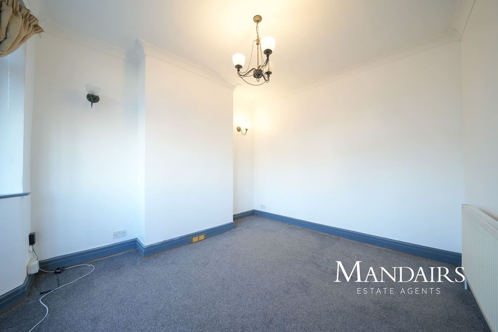 Property photo 3 of 26