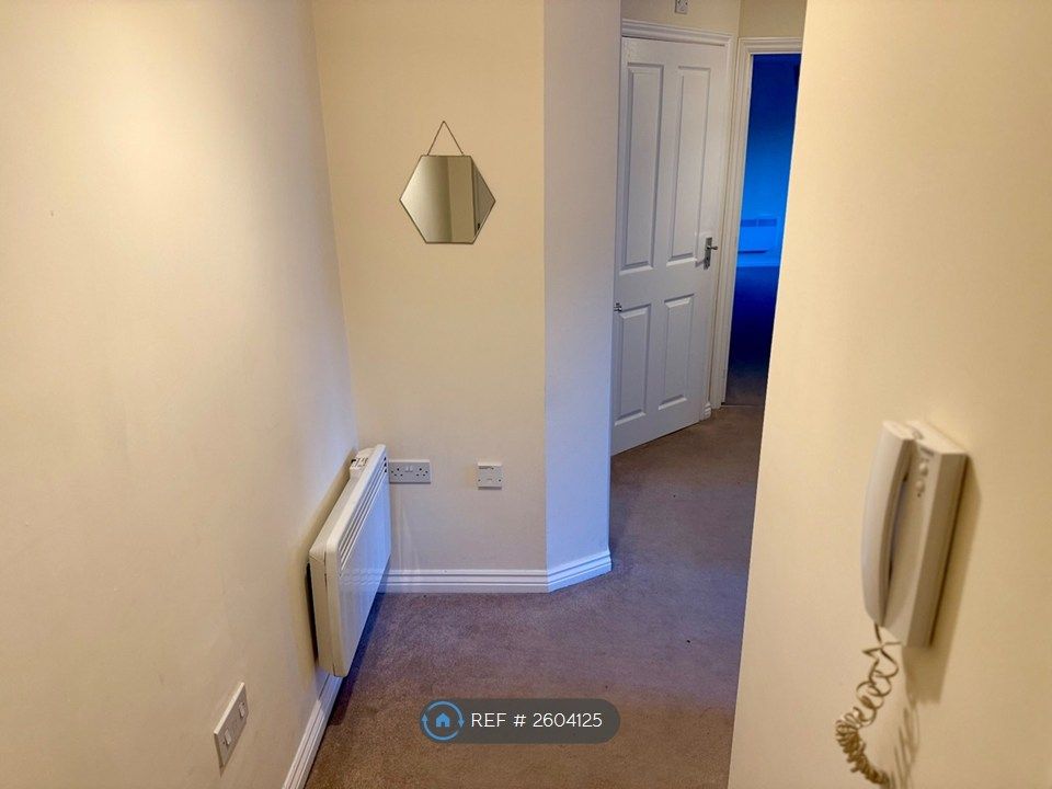 Property photo 2 of 21