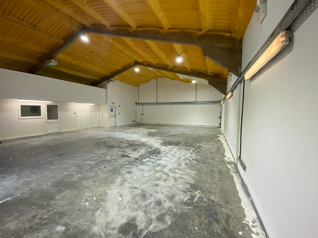 Property photo 2 of 14