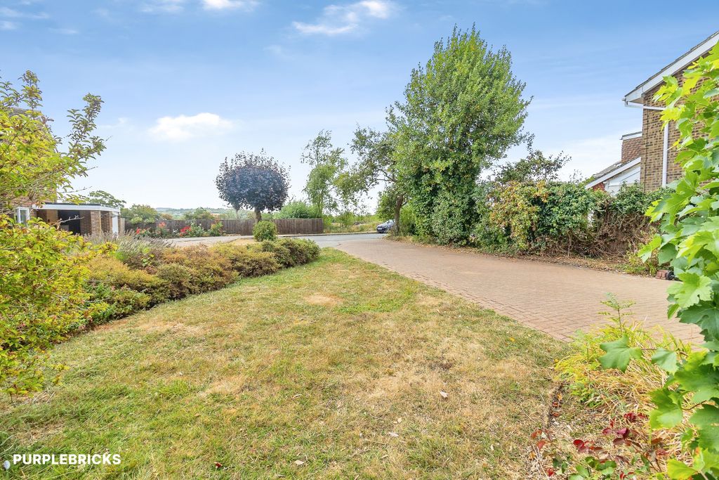 Property photo 3 of 38