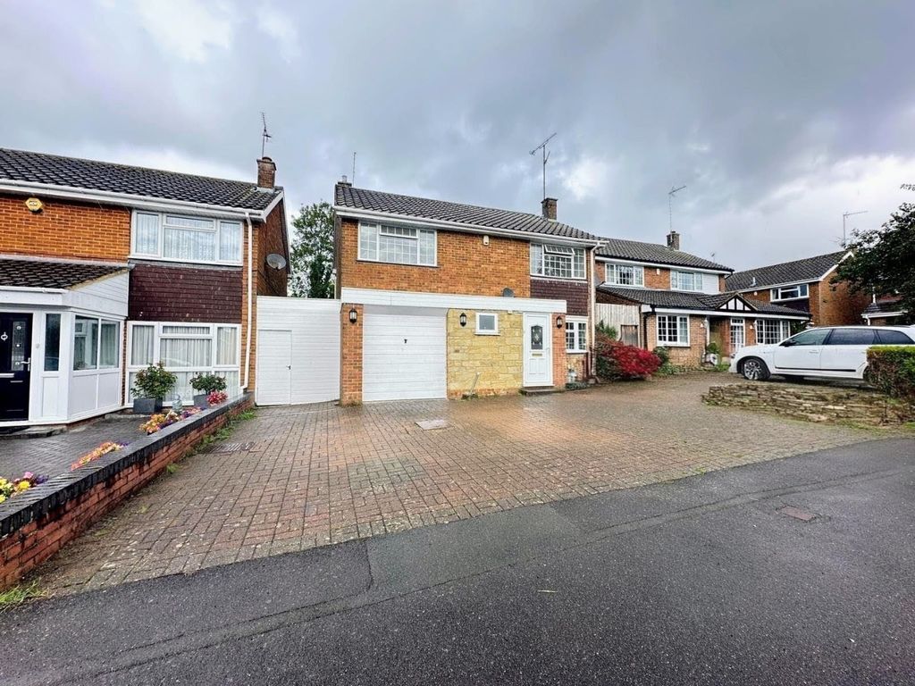 Property photo 1 of 17 4521230