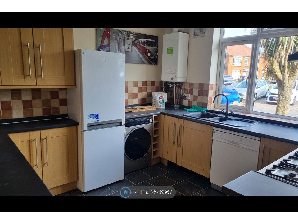 Property photo 2 of 24