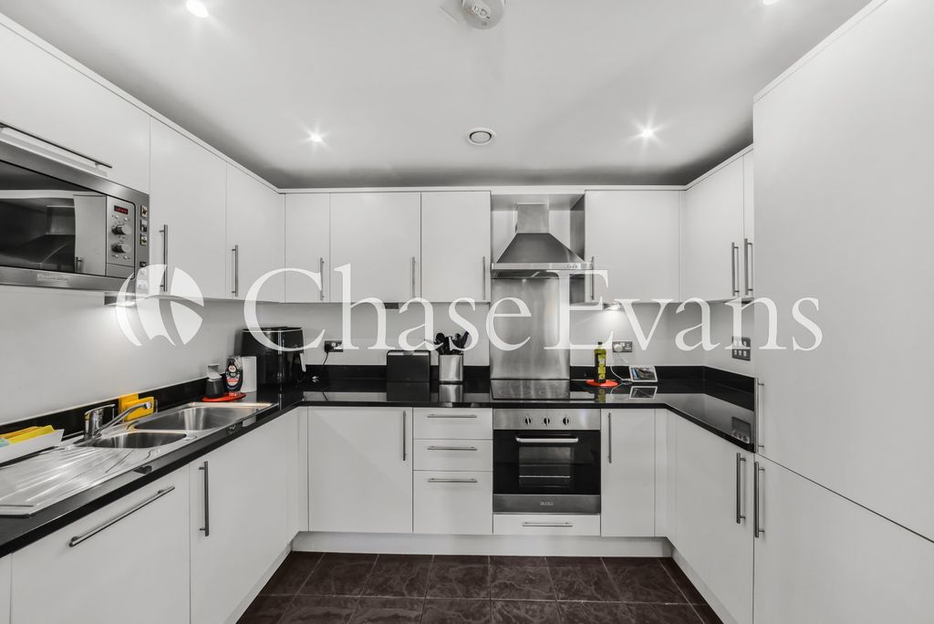 Property photo 2 of 12 Kitchen