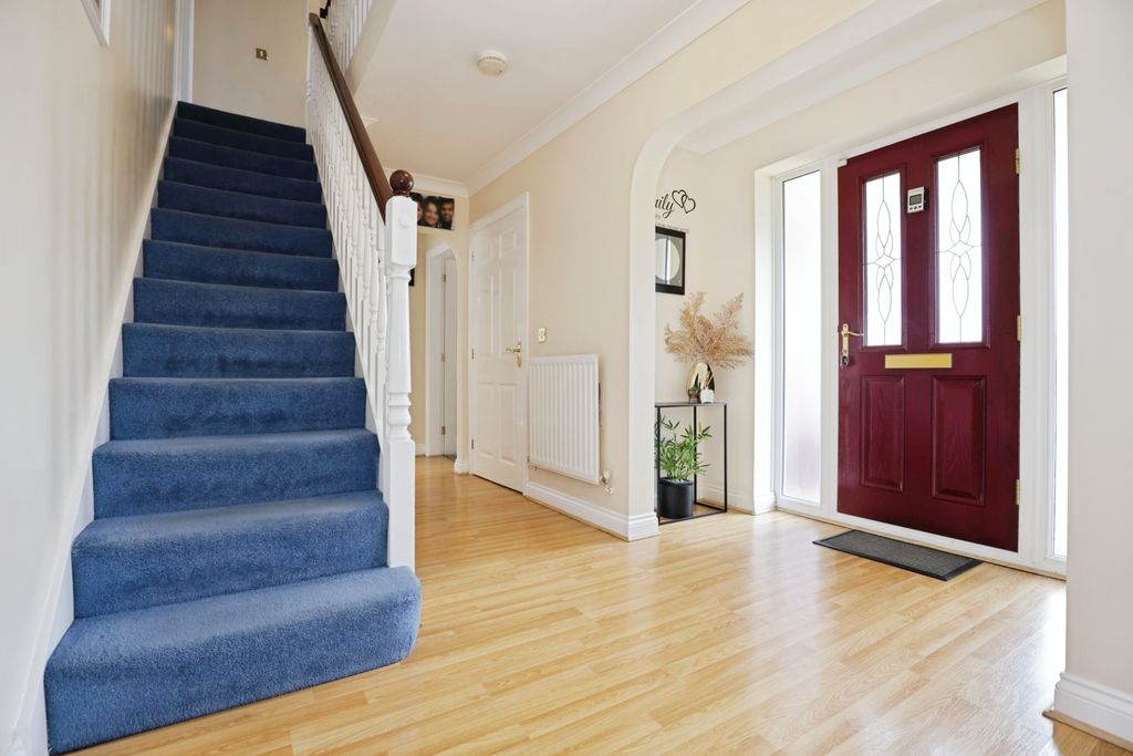 Property photo 2 of 30 Hallway