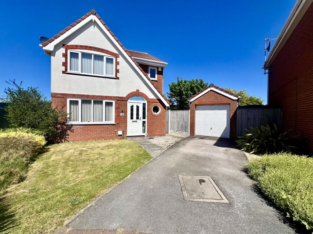 Property photo 1 of 28