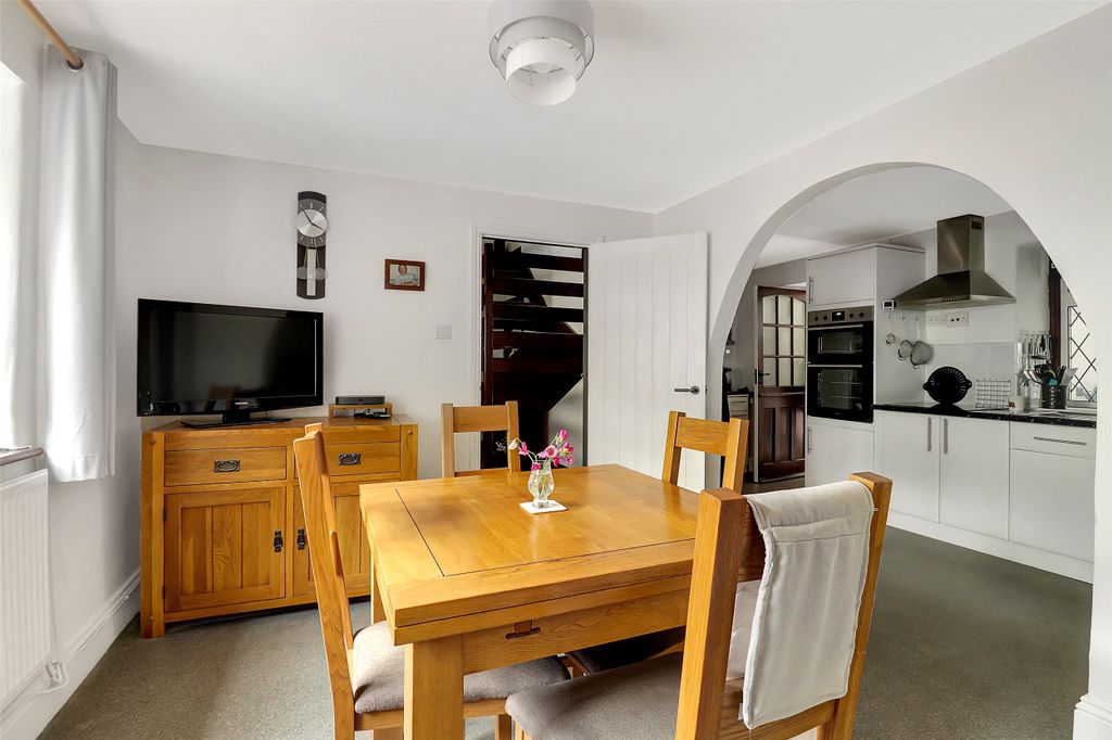 Property photo 2 of 23 2 - Picture No. 15