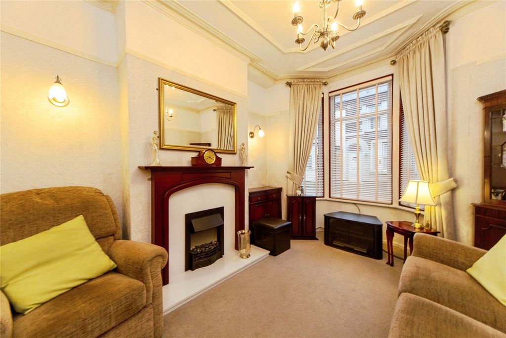 Property photo 2 of 22 Picture No. 14