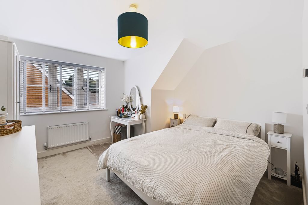 Property photo 3 of 17 Image4.Jpg