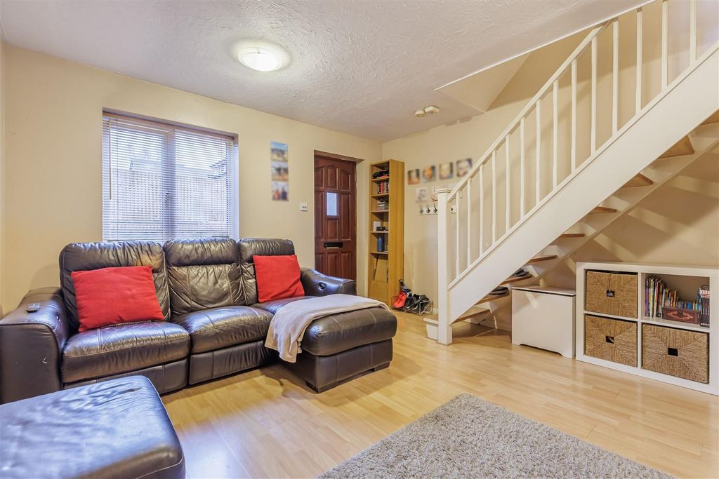 Property photo 2 of 25 16, Alderwood  (7).Jpg