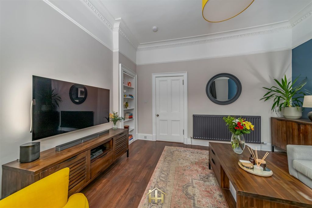 Property photo 2 of 16 58 Queen Street Forfar Dd8 3An 060726 Edit (12 Of
