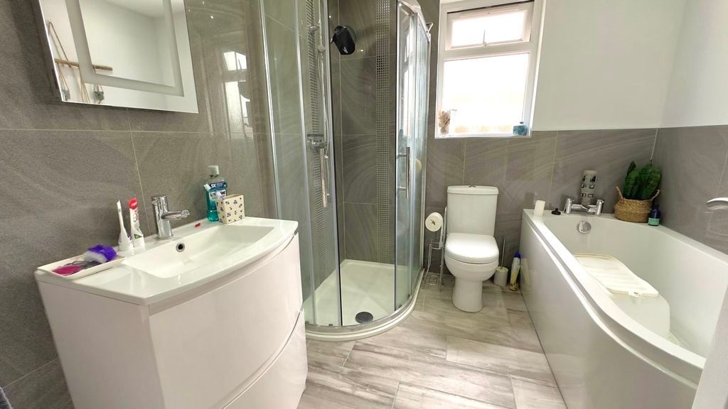 Additional image 19 of 5 bed detached house for saleBlackbrook Park Avenue, Fareham PO15