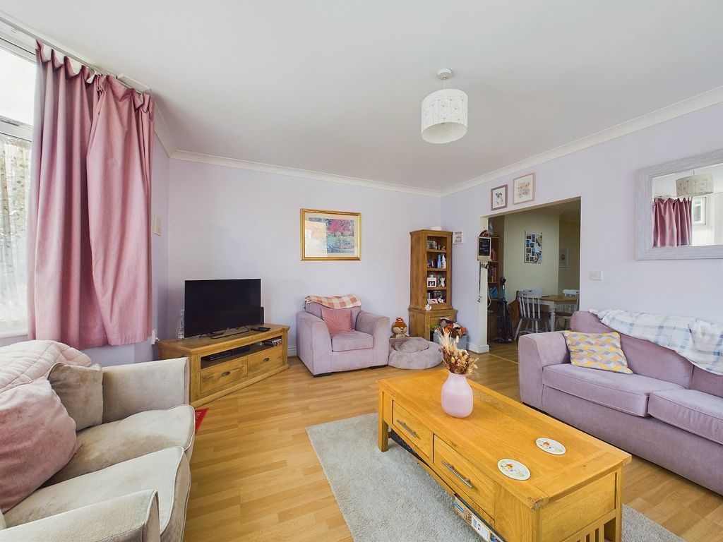 Property photo 3 of 11 Picture No. 18