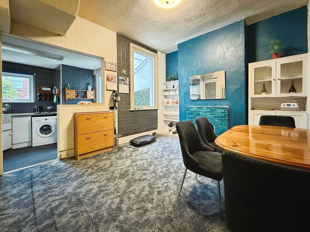 Property photo 3 of 11 Dining Room