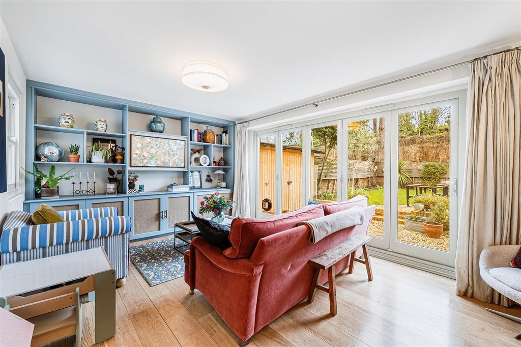 Property photo 1 of 15