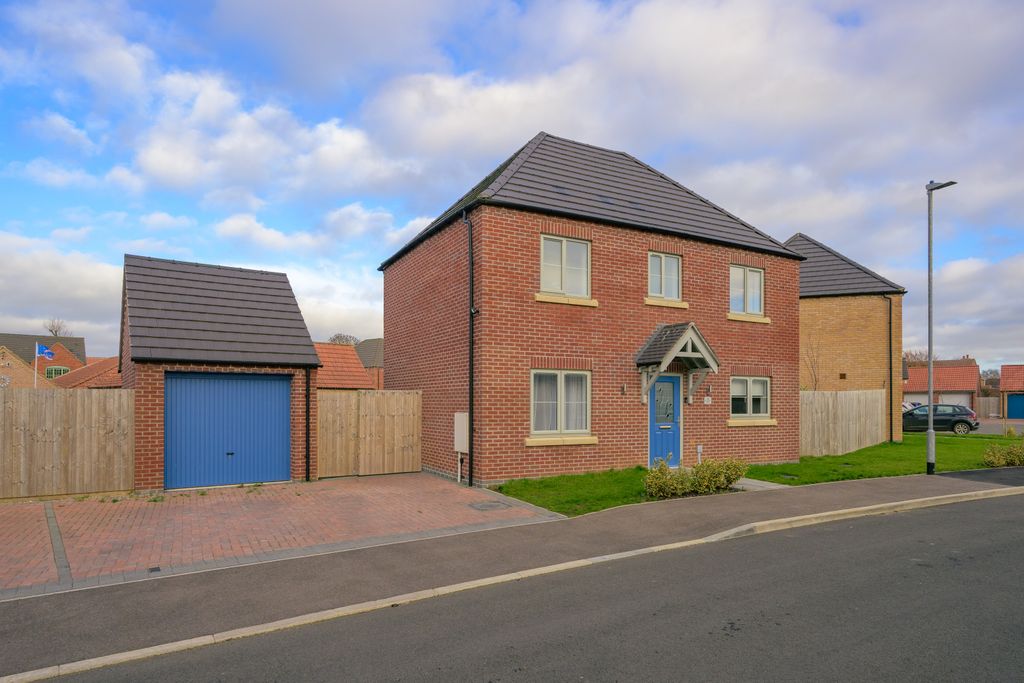 Property photo 1 of 25