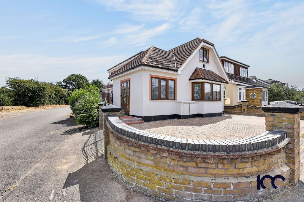 Property photo 1 of 52